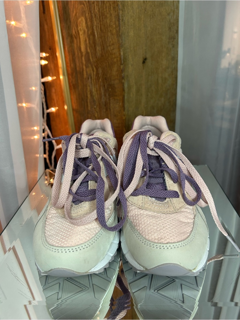 SAUCONY Women’s Pink and Lavender Athletic Sneakers with Double Laces
